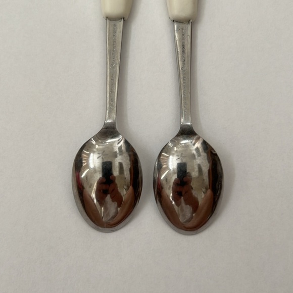 Vintage Walt Disney Spoons Mickey Mouse and Winnie the Pooh - Picture 8 of 12